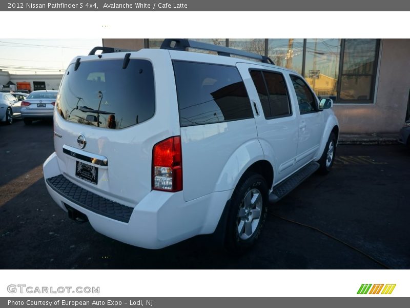 Avalanche White / Cafe Latte 2012 Nissan Pathfinder S 4x4