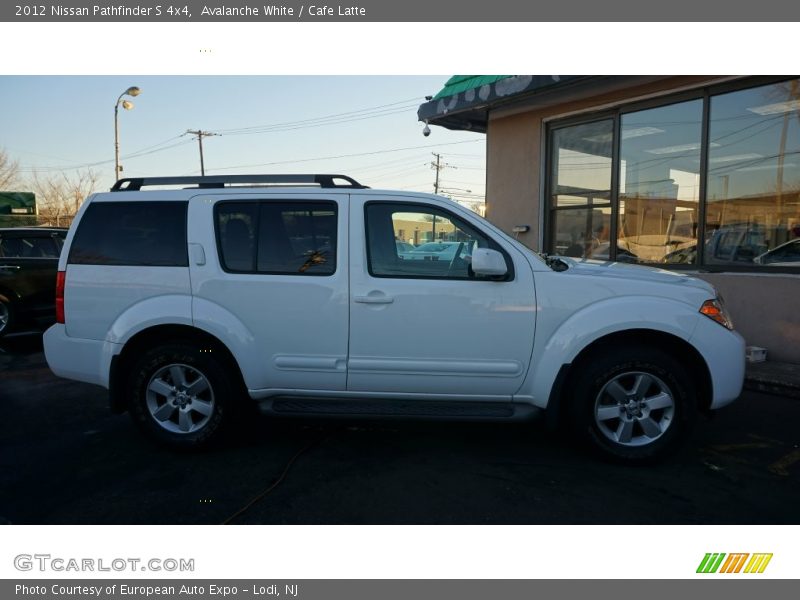 Avalanche White / Cafe Latte 2012 Nissan Pathfinder S 4x4