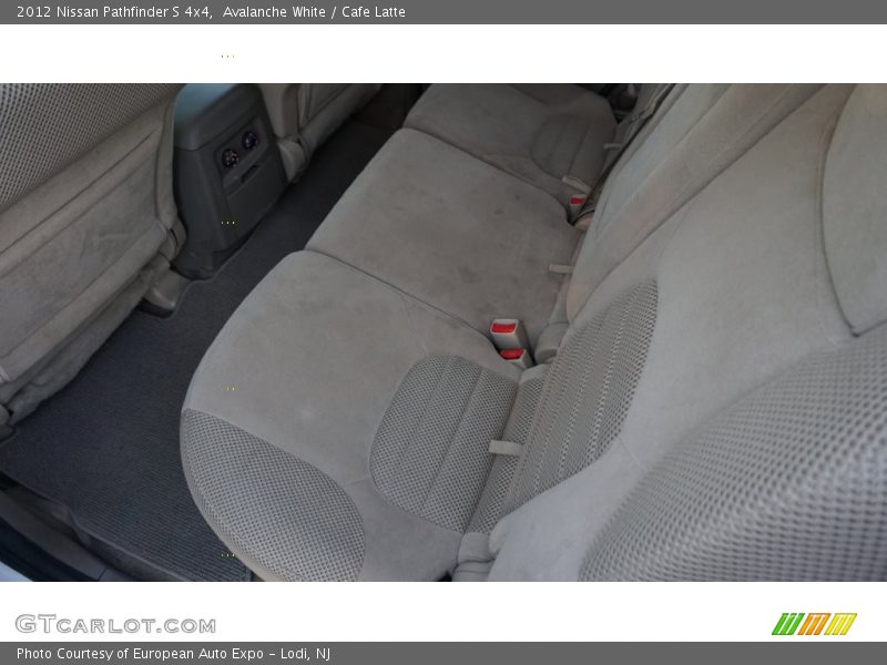 Avalanche White / Cafe Latte 2012 Nissan Pathfinder S 4x4