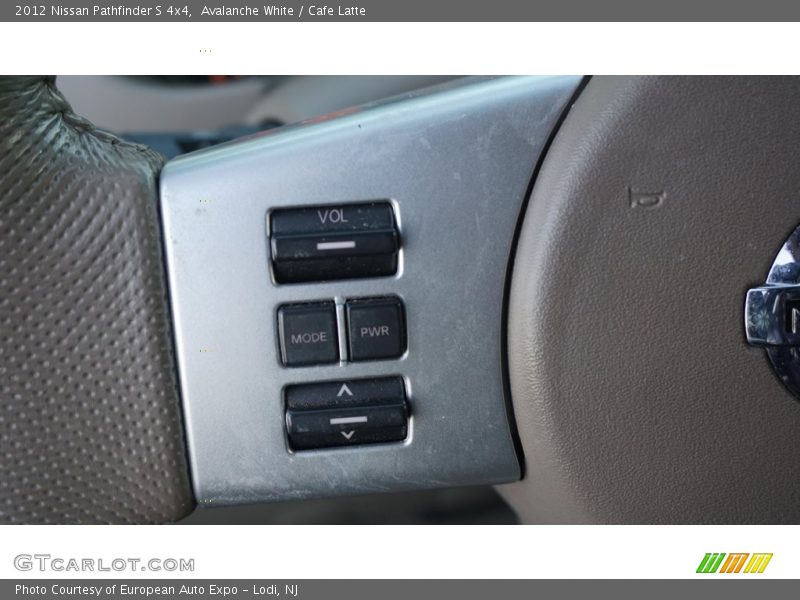 Avalanche White / Cafe Latte 2012 Nissan Pathfinder S 4x4