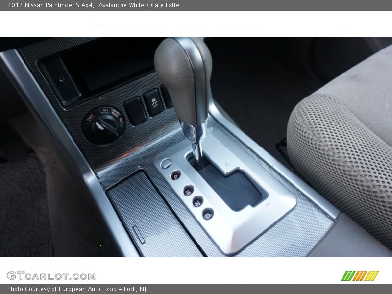 Avalanche White / Cafe Latte 2012 Nissan Pathfinder S 4x4