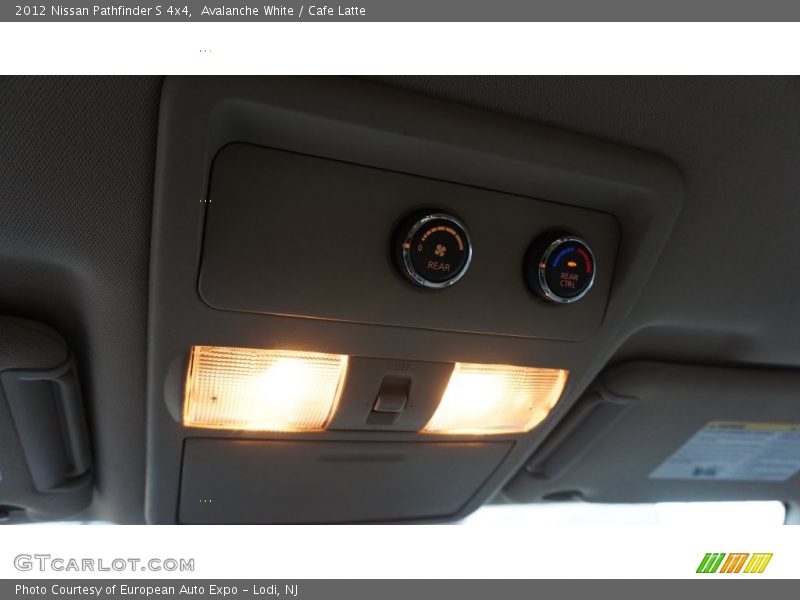 Avalanche White / Cafe Latte 2012 Nissan Pathfinder S 4x4