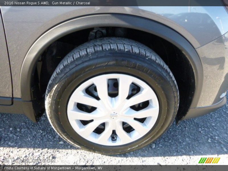 Gun Metallic / Charcoal 2016 Nissan Rogue S AWD