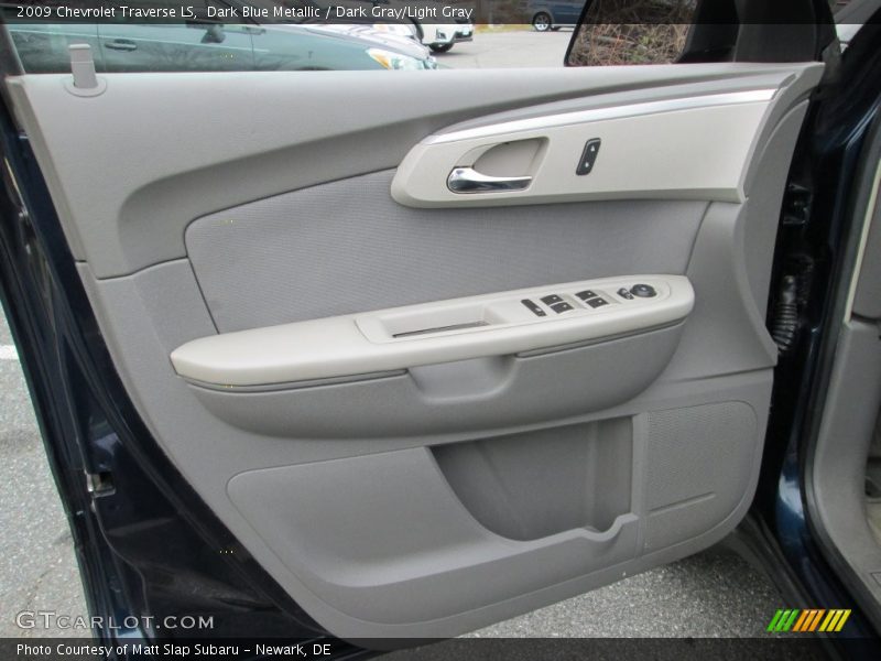 Dark Blue Metallic / Dark Gray/Light Gray 2009 Chevrolet Traverse LS