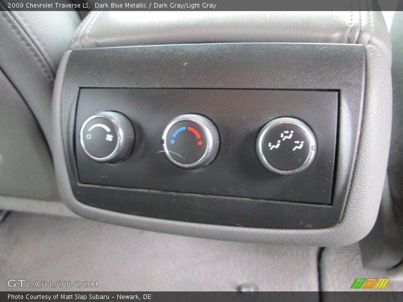 Dark Blue Metallic / Dark Gray/Light Gray 2009 Chevrolet Traverse LS