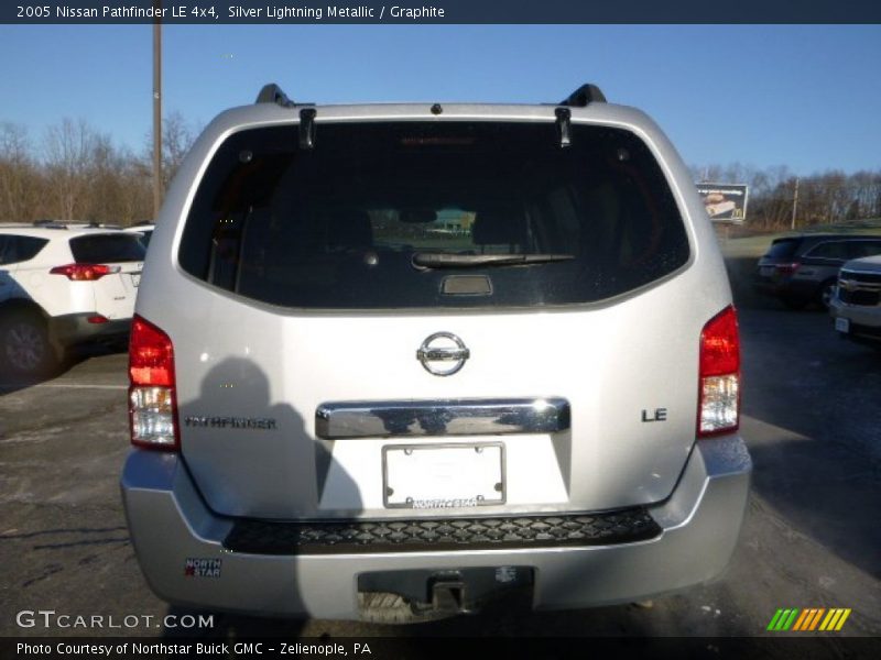 Silver Lightning Metallic / Graphite 2005 Nissan Pathfinder LE 4x4