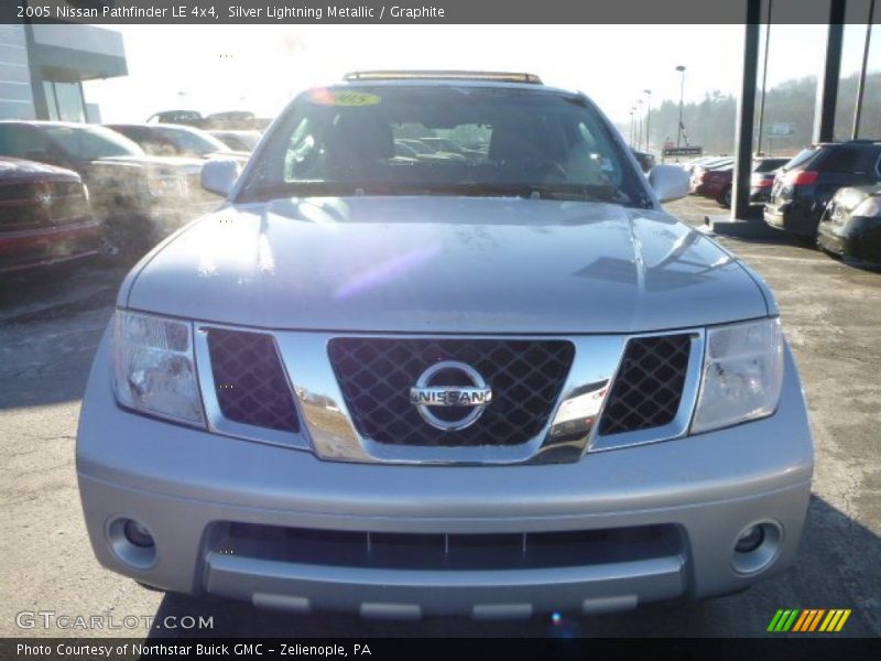 Silver Lightning Metallic / Graphite 2005 Nissan Pathfinder LE 4x4