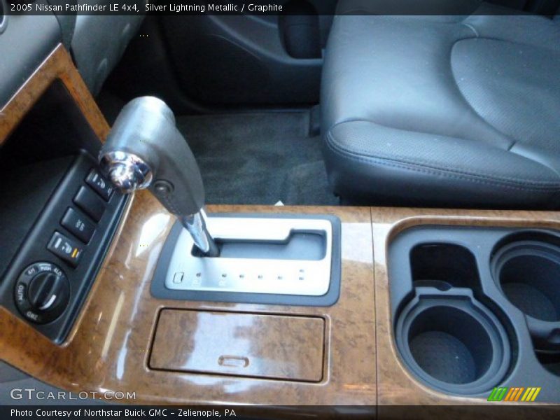Silver Lightning Metallic / Graphite 2005 Nissan Pathfinder LE 4x4