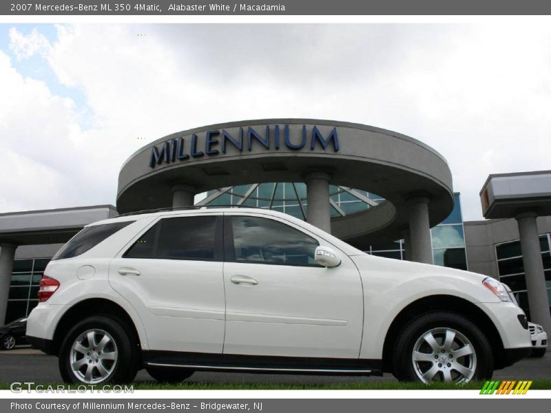 Alabaster White / Macadamia 2007 Mercedes-Benz ML 350 4Matic