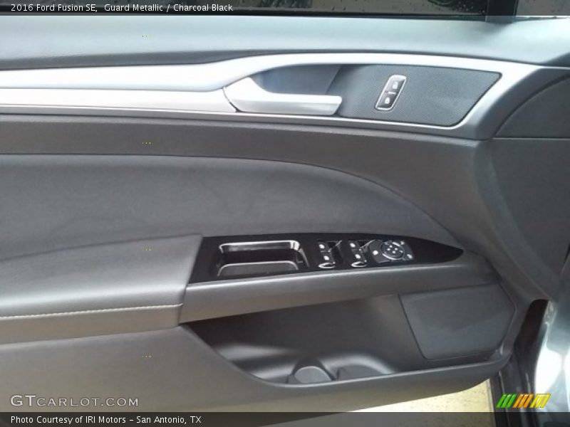 Guard Metallic / Charcoal Black 2016 Ford Fusion SE