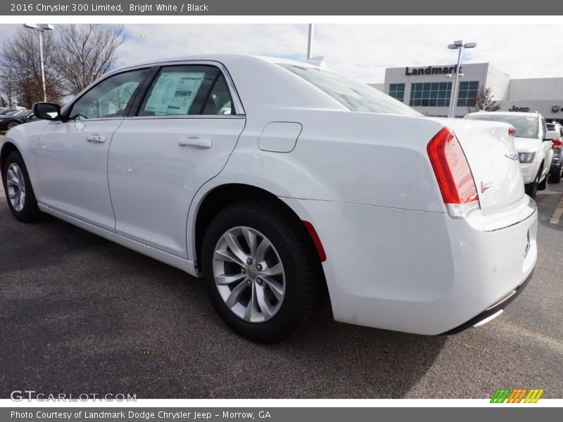 Bright White / Black 2016 Chrysler 300 Limited