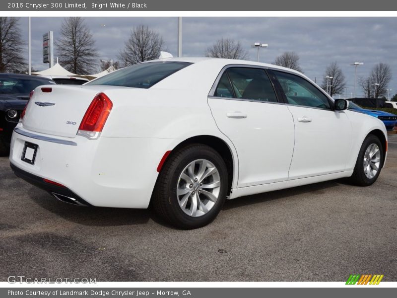 Bright White / Black 2016 Chrysler 300 Limited