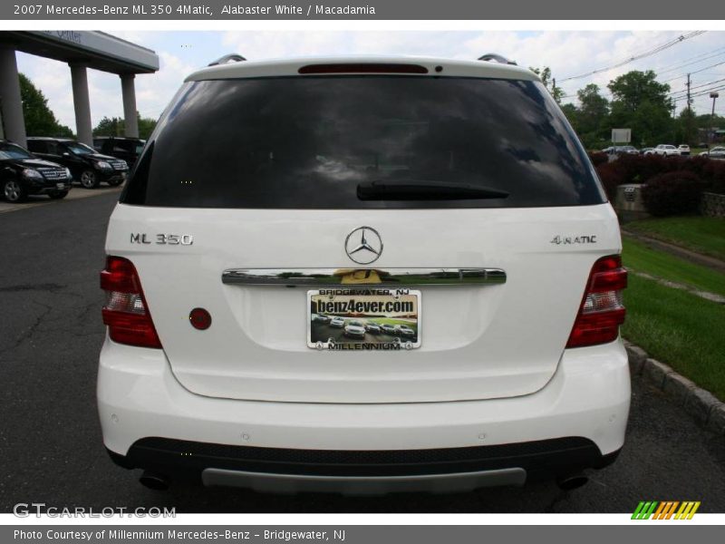 Alabaster White / Macadamia 2007 Mercedes-Benz ML 350 4Matic