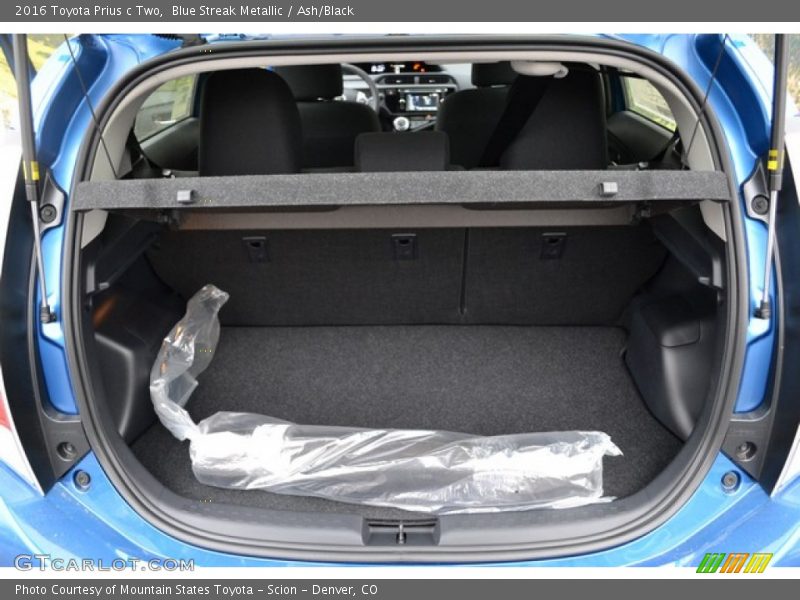Blue Streak Metallic / Ash/Black 2016 Toyota Prius c Two