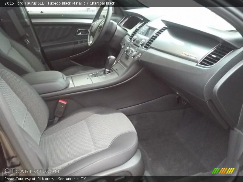 Tuxedo Black Metallic / Charcoal Black 2015 Ford Taurus SEL