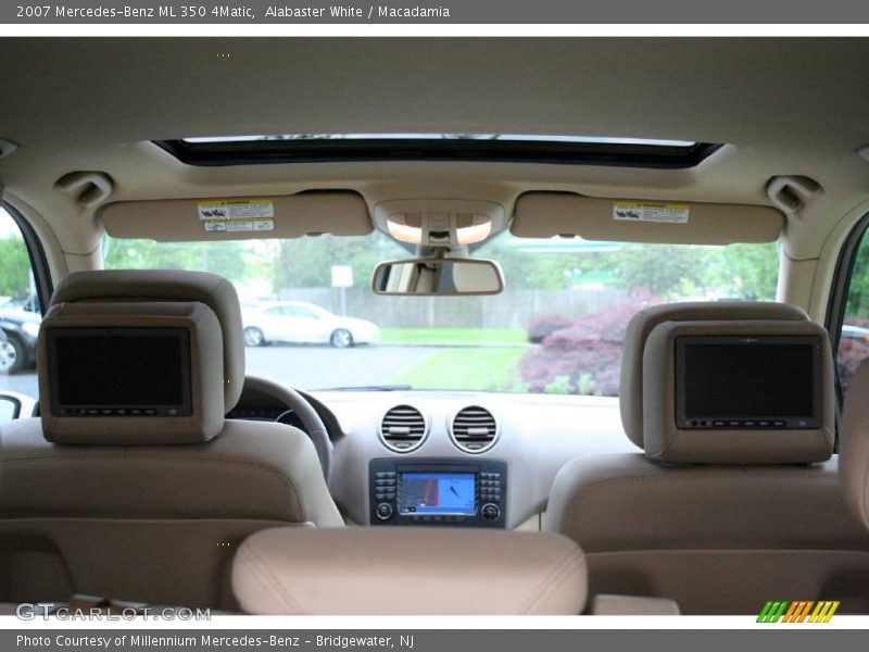 Alabaster White / Macadamia 2007 Mercedes-Benz ML 350 4Matic