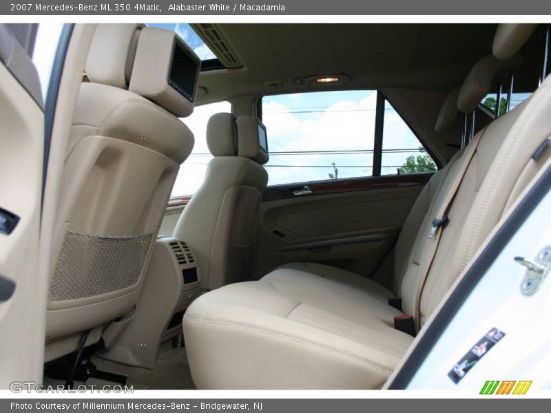 Alabaster White / Macadamia 2007 Mercedes-Benz ML 350 4Matic