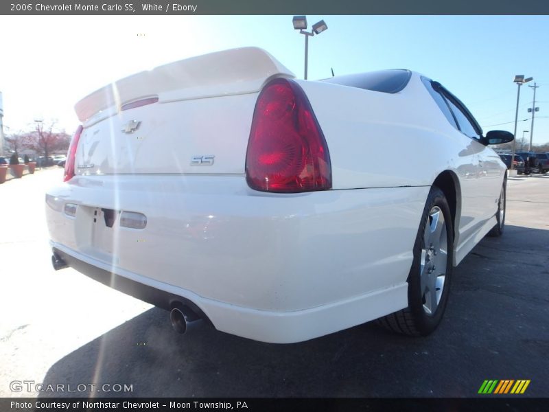 White / Ebony 2006 Chevrolet Monte Carlo SS