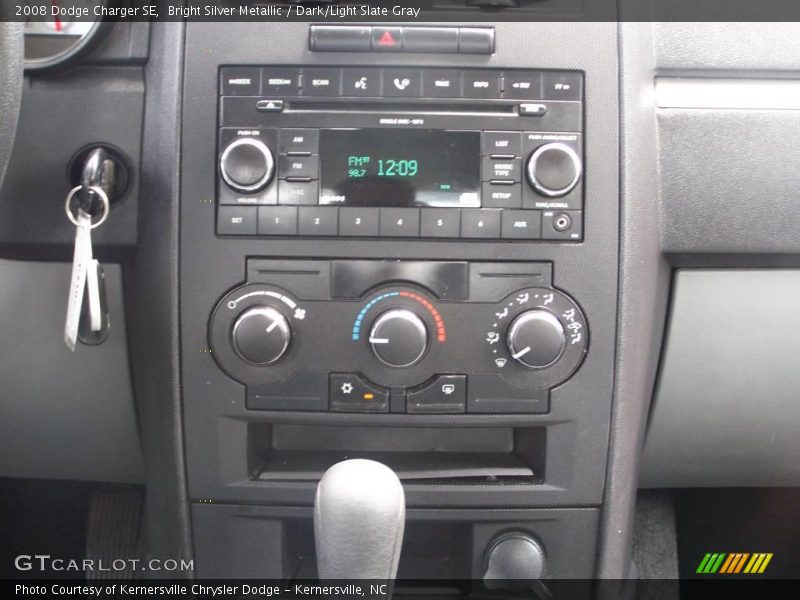 Bright Silver Metallic / Dark/Light Slate Gray 2008 Dodge Charger SE
