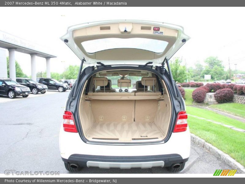 Alabaster White / Macadamia 2007 Mercedes-Benz ML 350 4Matic