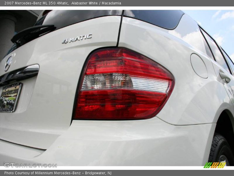 Alabaster White / Macadamia 2007 Mercedes-Benz ML 350 4Matic