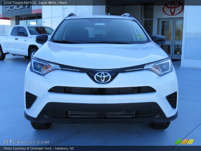 Super White / Black 2016 Toyota RAV4 LE