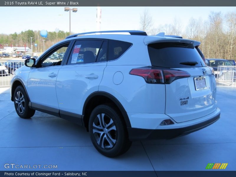 Super White / Black 2016 Toyota RAV4 LE