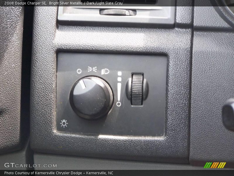 Bright Silver Metallic / Dark/Light Slate Gray 2008 Dodge Charger SE