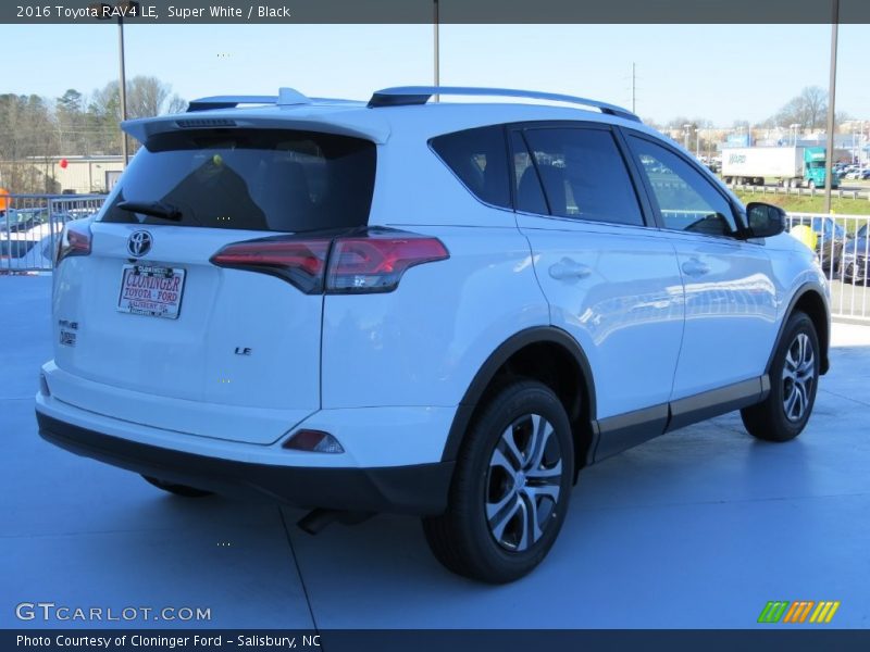 Super White / Black 2016 Toyota RAV4 LE