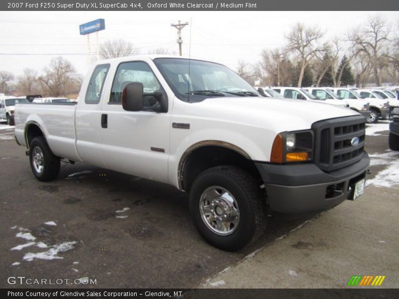 Oxford White Clearcoat / Medium Flint 2007 Ford F250 Super Duty XL SuperCab 4x4