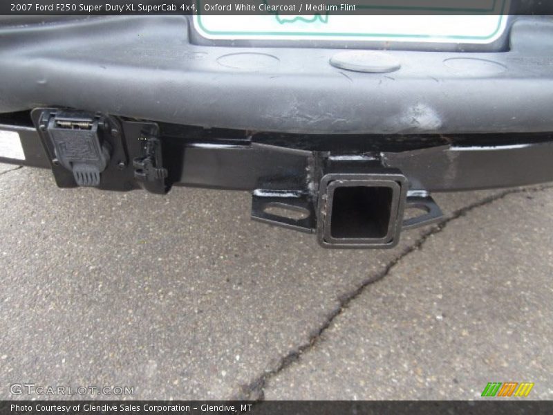 Oxford White Clearcoat / Medium Flint 2007 Ford F250 Super Duty XL SuperCab 4x4