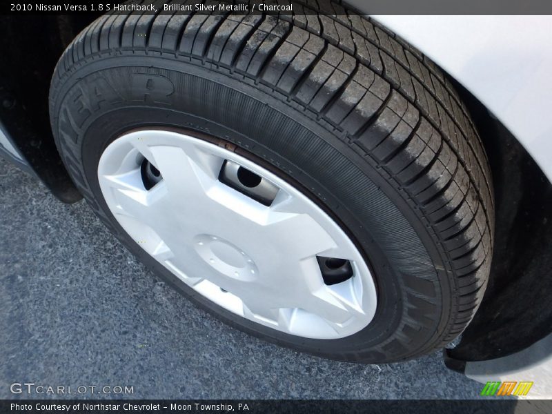 Brilliant Silver Metallic / Charcoal 2010 Nissan Versa 1.8 S Hatchback