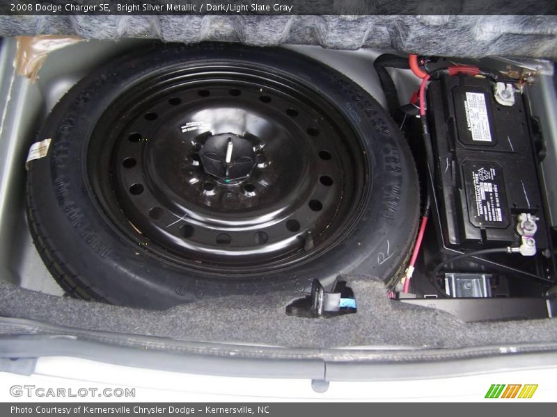 Bright Silver Metallic / Dark/Light Slate Gray 2008 Dodge Charger SE