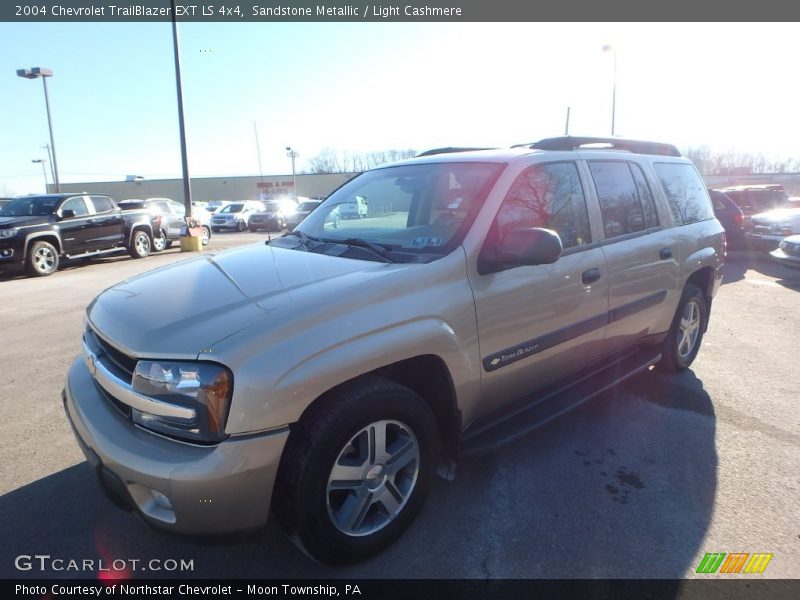 Sandstone Metallic / Light Cashmere 2004 Chevrolet TrailBlazer EXT LS 4x4
