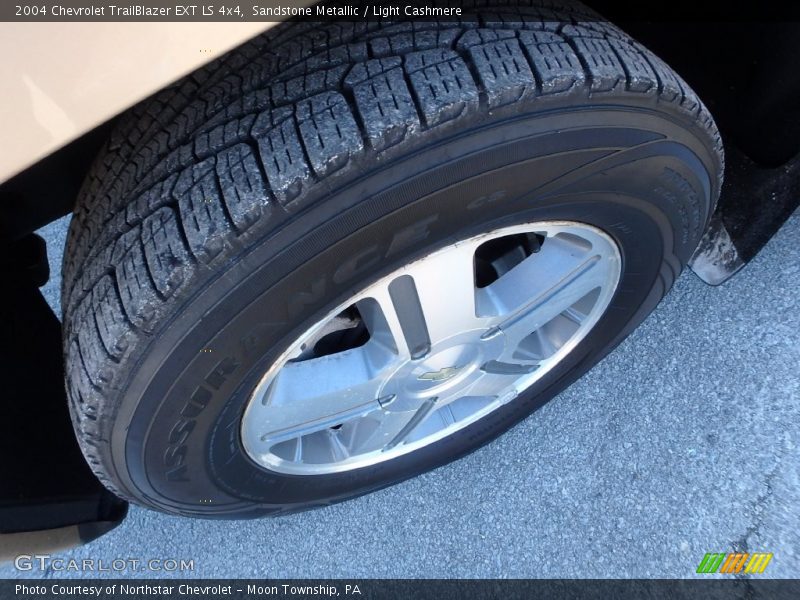 Sandstone Metallic / Light Cashmere 2004 Chevrolet TrailBlazer EXT LS 4x4