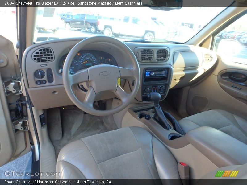 Sandstone Metallic / Light Cashmere 2004 Chevrolet TrailBlazer EXT LS 4x4