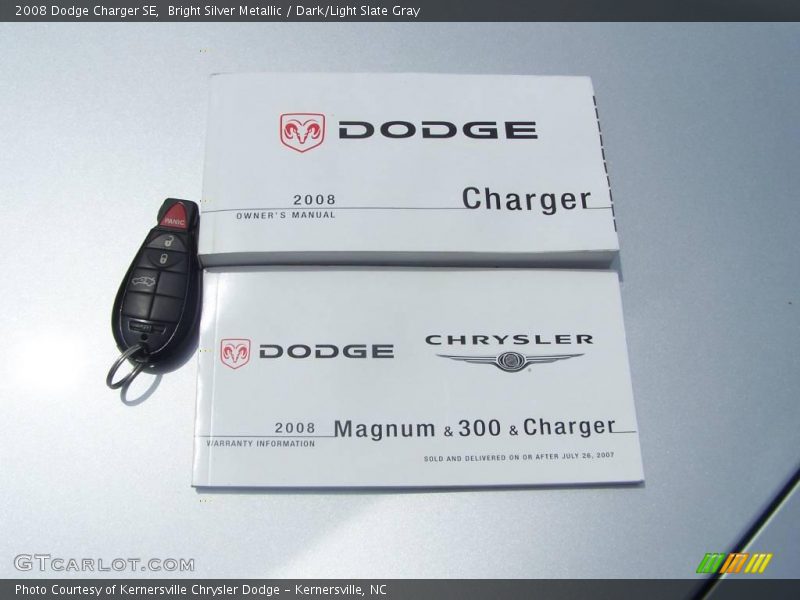 Bright Silver Metallic / Dark/Light Slate Gray 2008 Dodge Charger SE