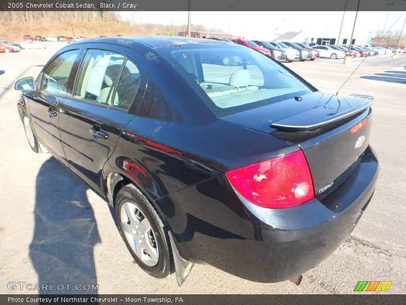 Black / Gray 2005 Chevrolet Cobalt Sedan