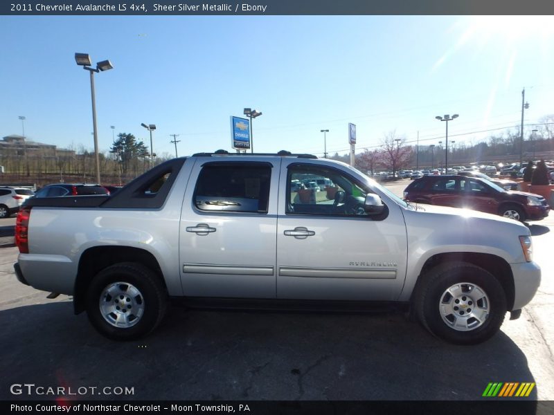 Sheer Silver Metallic / Ebony 2011 Chevrolet Avalanche LS 4x4