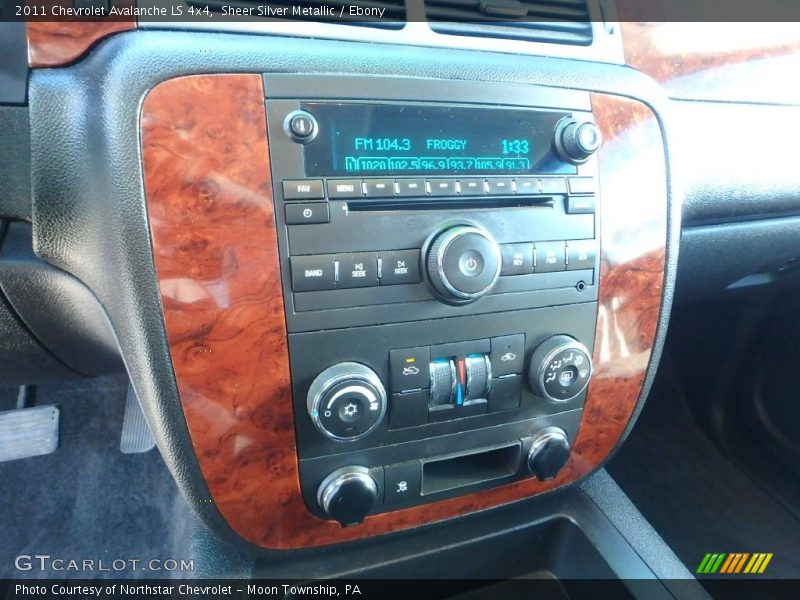 Sheer Silver Metallic / Ebony 2011 Chevrolet Avalanche LS 4x4
