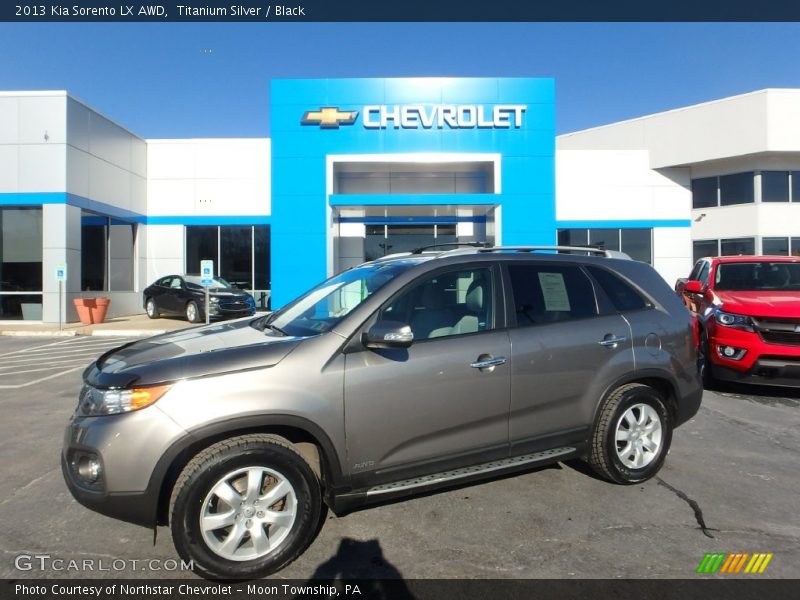 Titanium Silver / Black 2013 Kia Sorento LX AWD