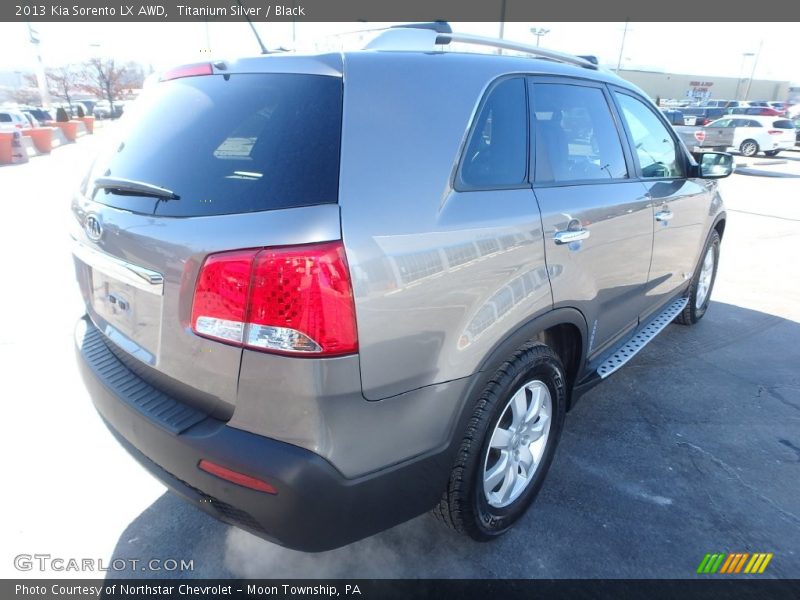 Titanium Silver / Black 2013 Kia Sorento LX AWD