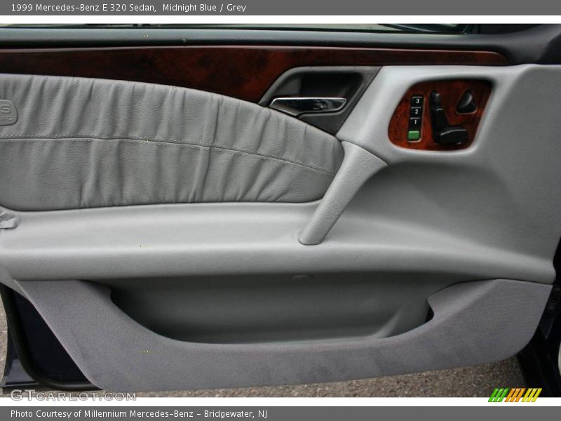 Midnight Blue / Grey 1999 Mercedes-Benz E 320 Sedan