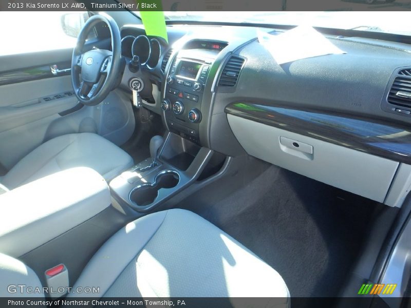 Titanium Silver / Black 2013 Kia Sorento LX AWD