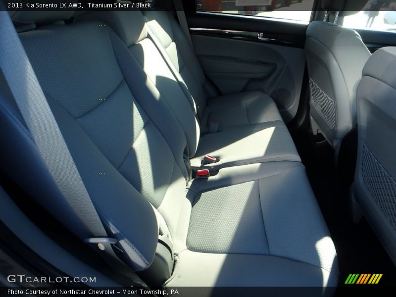 Titanium Silver / Black 2013 Kia Sorento LX AWD
