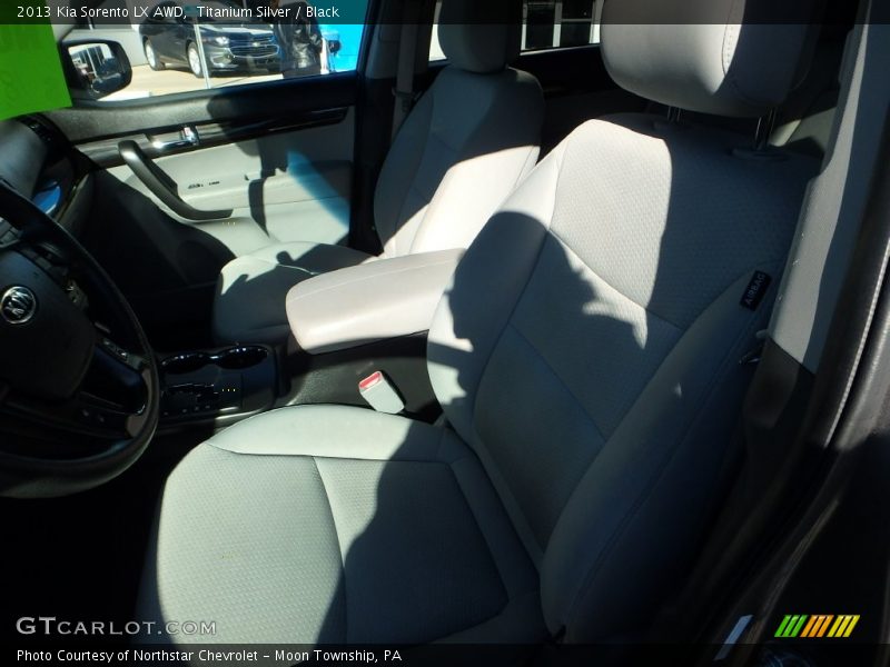 Titanium Silver / Black 2013 Kia Sorento LX AWD