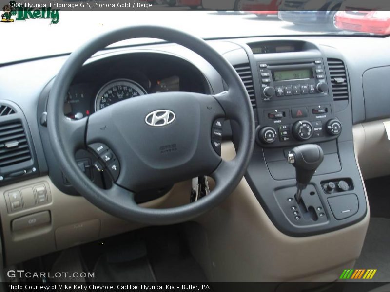 Sonora Gold / Beige 2008 Hyundai Entourage GLS