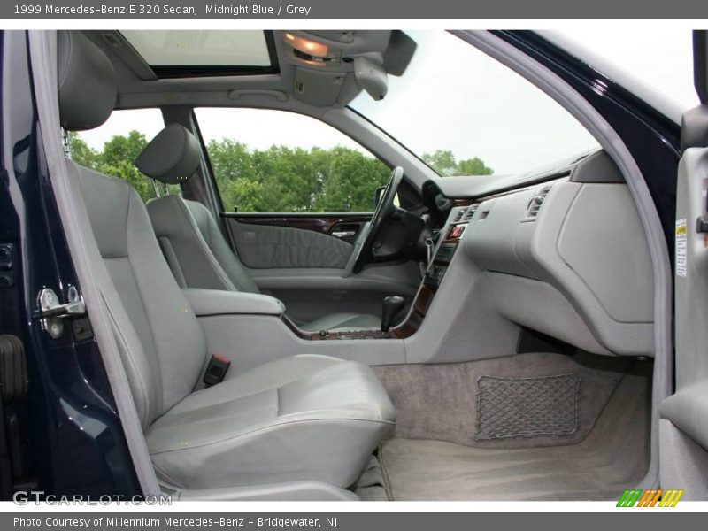 Midnight Blue / Grey 1999 Mercedes-Benz E 320 Sedan