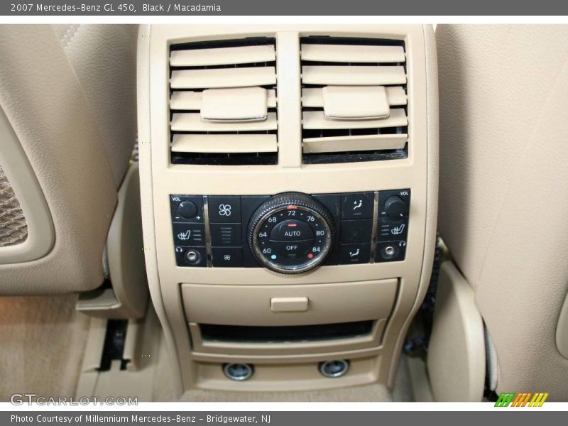 Black / Macadamia 2007 Mercedes-Benz GL 450