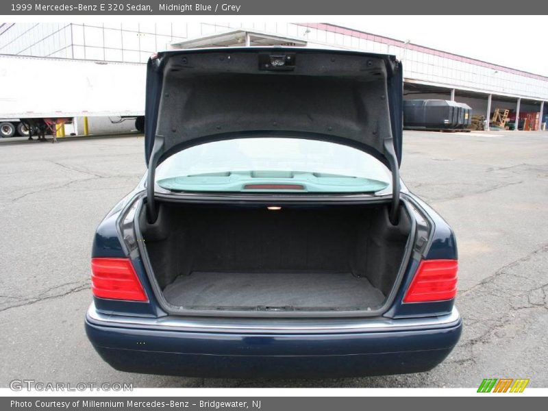 Midnight Blue / Grey 1999 Mercedes-Benz E 320 Sedan
